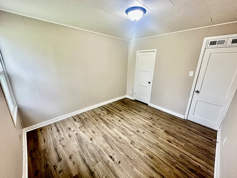 5775 Connecticut St — Photo 5