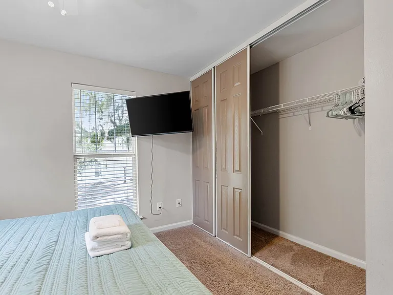 1235 N. Bronough Street — Photo 37