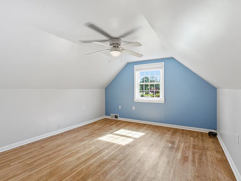 257 Moreland Rd — Photo 27