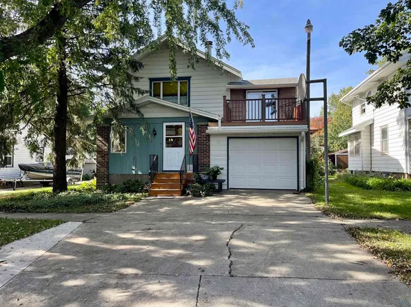 706 Early St, Storm Lake, IA 50588
