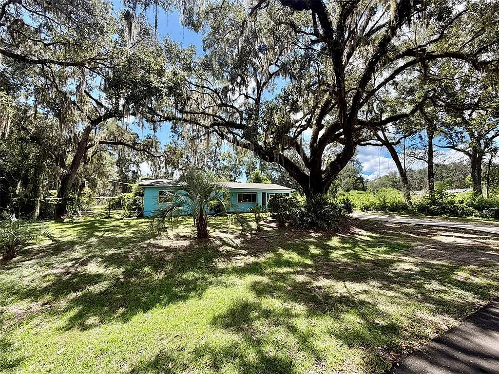 3 bed, 2.0 bath, 1156 sqft, $1,850 — Photo 1