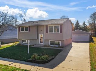 1820 Cascade St NW, Rochester, MN 55901