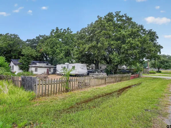 343 Southern Oaks Dr, Streetman, TX 75859