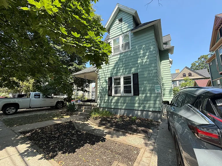 329 Lyon St NE #2 — Photo 9