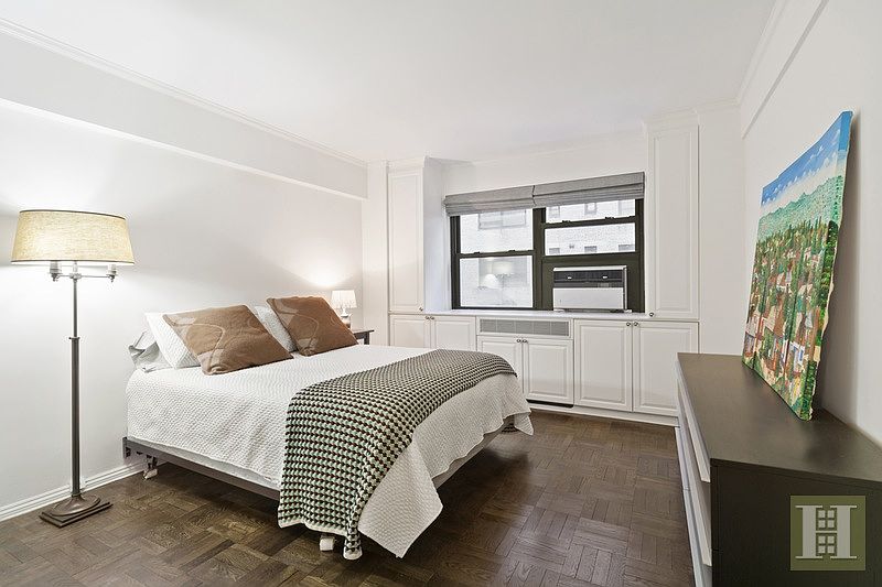 2nd image of 11 E 87th St APT 5A