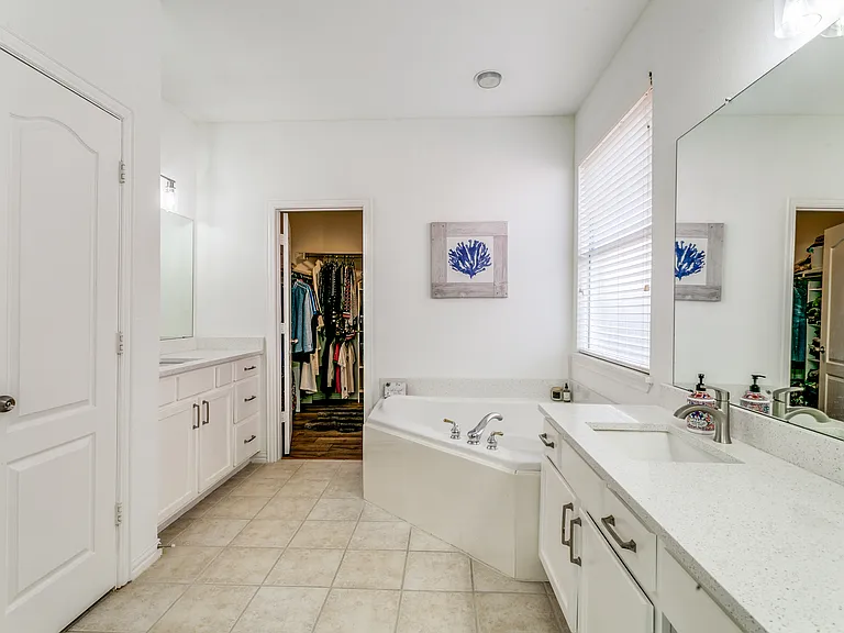 146 London Way — Photo 20