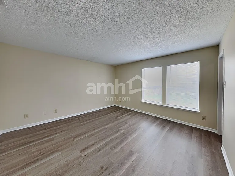 10398 Mohawk Trl — Photo 16