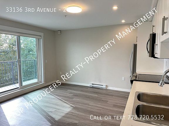 3rd image of 33136 3rd Ave #203