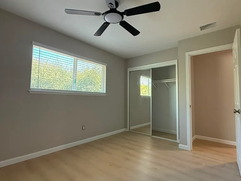 503 Hawthorn Ave #4 — Photo 13