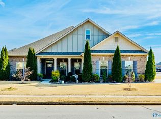 28 Youpon Dr SW, Huntsville, AL 35824