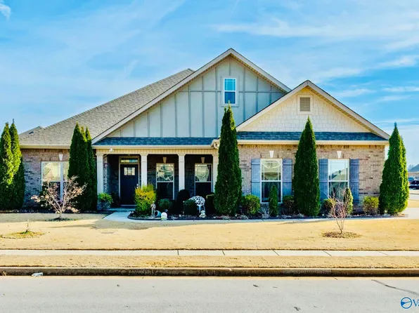 28 Youpon Dr SW, Huntsville, AL 35824