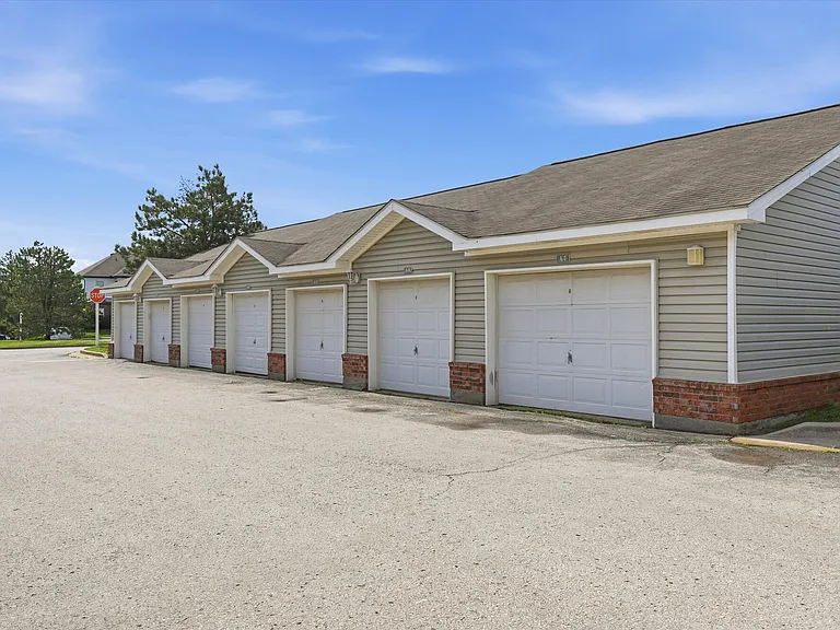 The Villas at North Oak — Photo 45