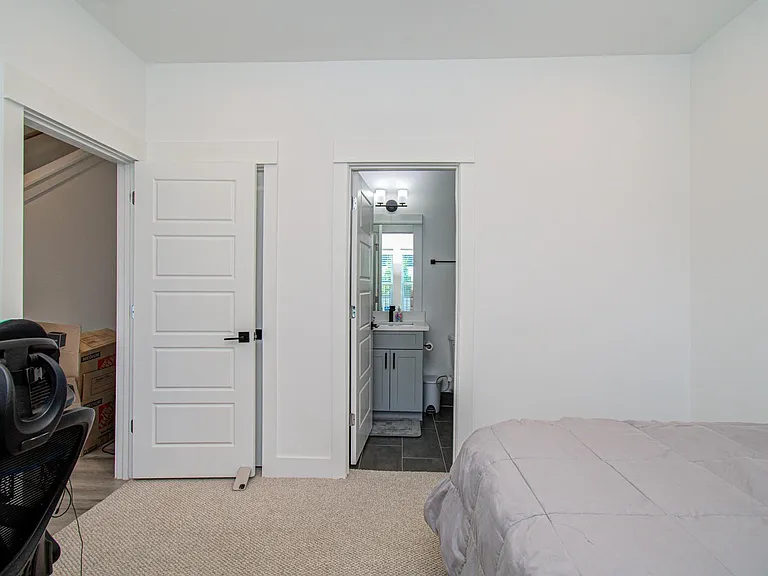8325 Springwood Creek Ln — Photo 10