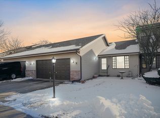 2004 Eagle Ridge Ct APT B, Urbana, IL 61802