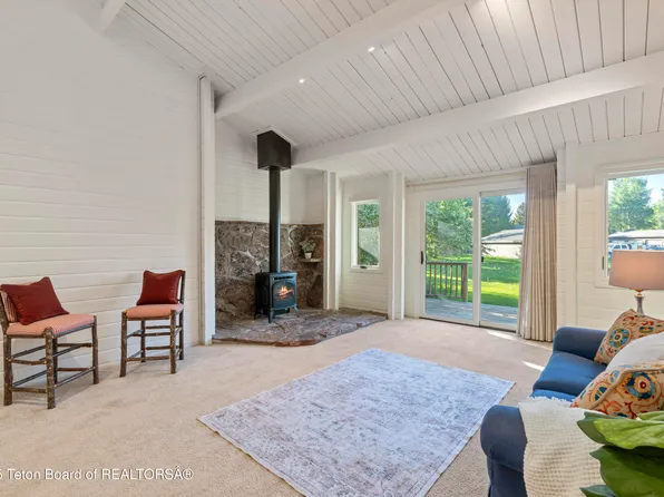 1655 W Big Trail Dr APT 603, Jackson, WY 83001