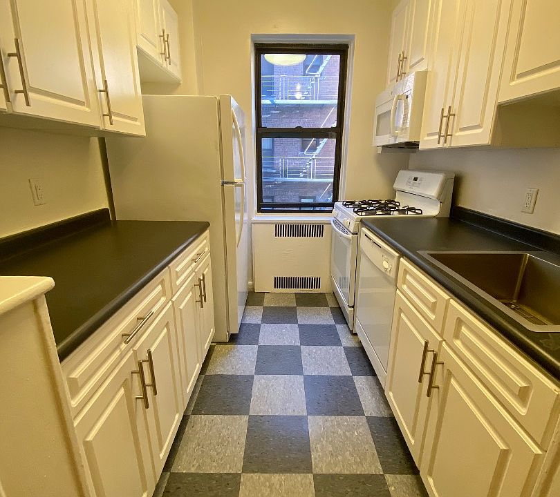 311 Main St White Plains, NY, 10601 - Apartments for Rent | Zillow