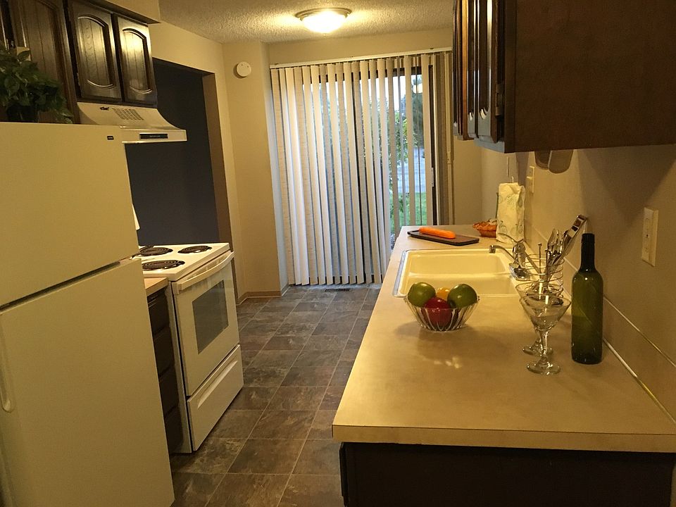 1st image of 418 S 61st Ave APT C