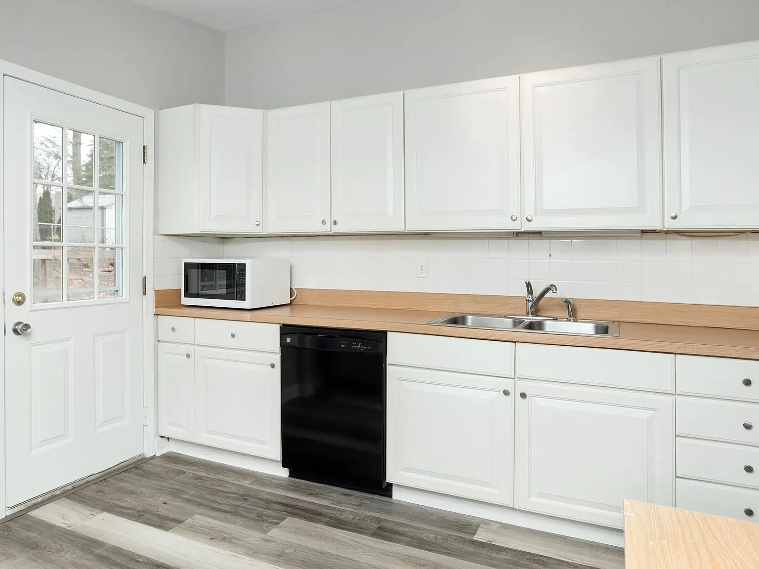 3 bed, 1029 sqft, $2,150 — Photo 4