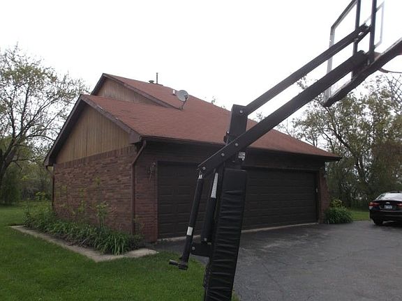 5th image of 2410 Carmel Blvd
