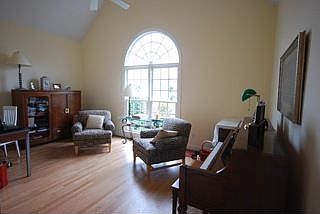 3rd image of 8 Windsor Castle Ct