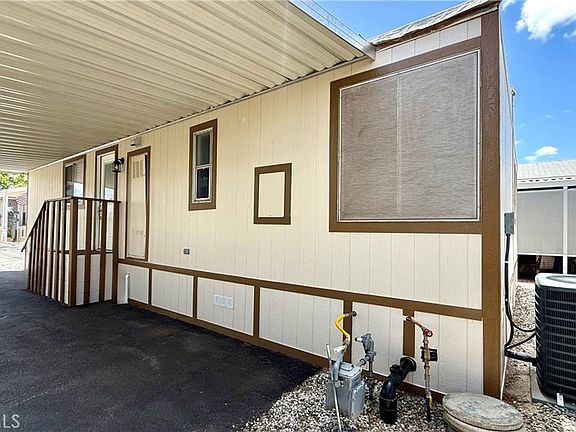 5th image of 881 N Lake St #69