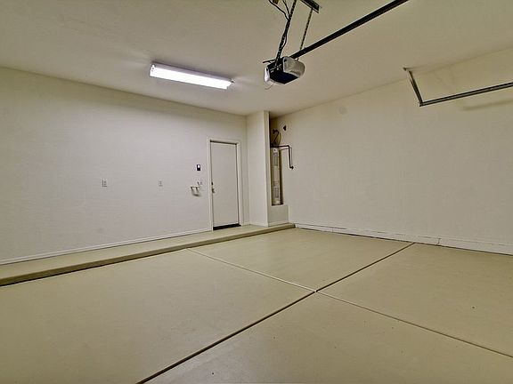3rd image of 1318 E Geona Ct