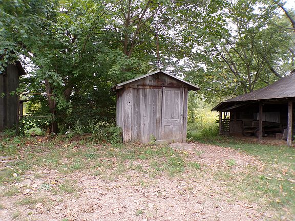 5th image of 5237 Beaucoup Rd