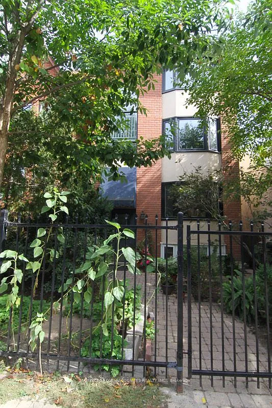 2 bed, $1,900 — Photo 1