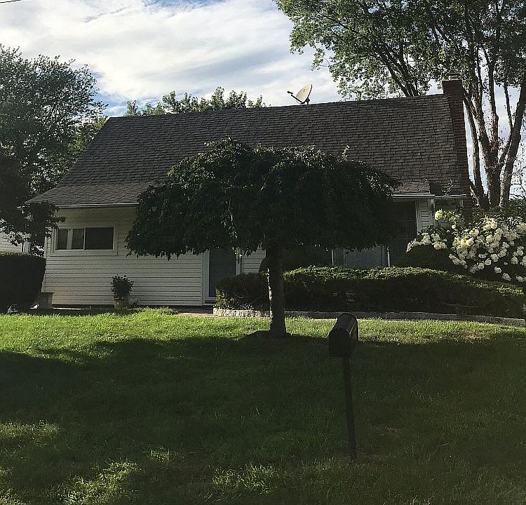 1st image of 27 Orchard Ln