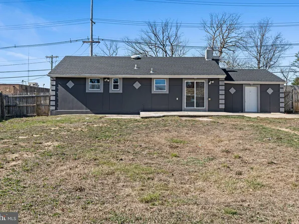 376 Lower Landing Rd, Blackwood, NJ 08012