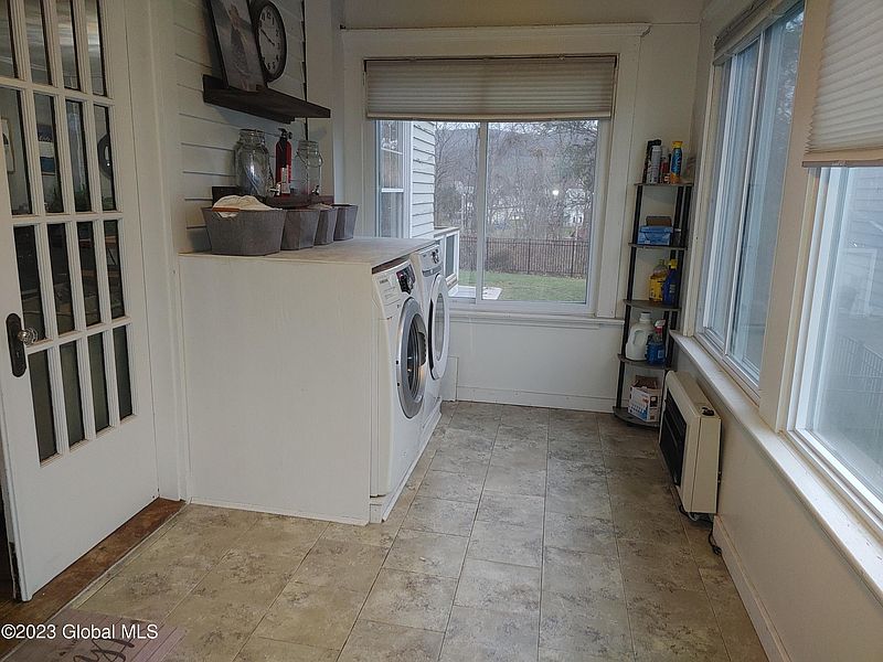 5th image of 131 Lake George Avenue