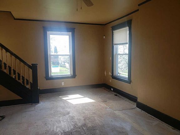 4th image of 3763 Saint Lawrence Ave