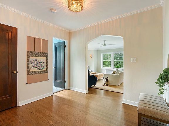 4th image of 1920 Lincoln St #3S