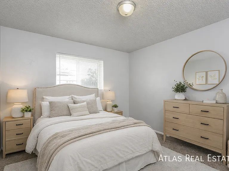 1931 Henderson Ave #2 — Photo 2