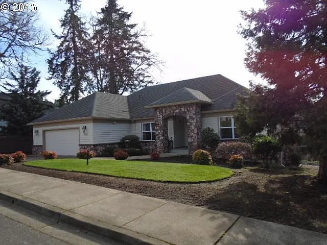 3390 Park Hills Dr photo 1