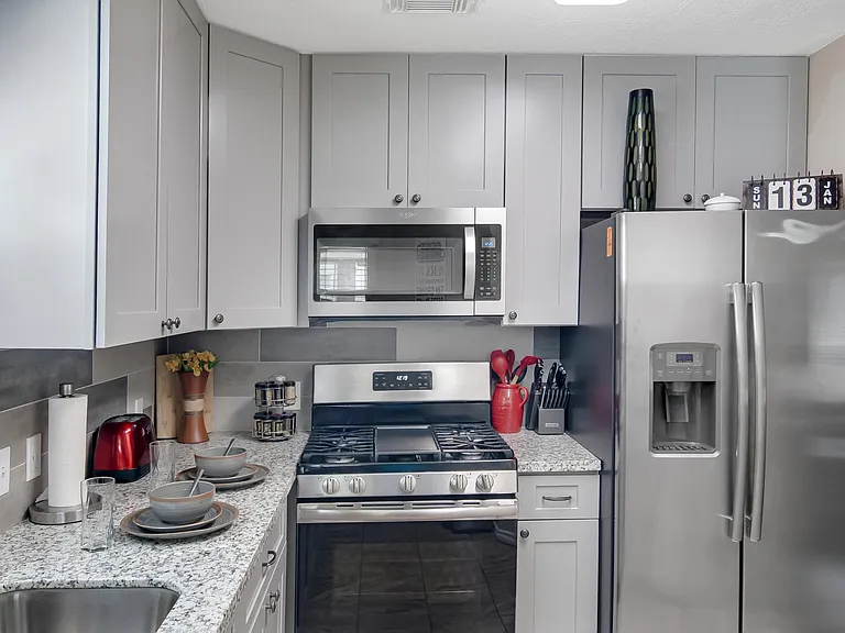3506 Canfield St — Photo 2