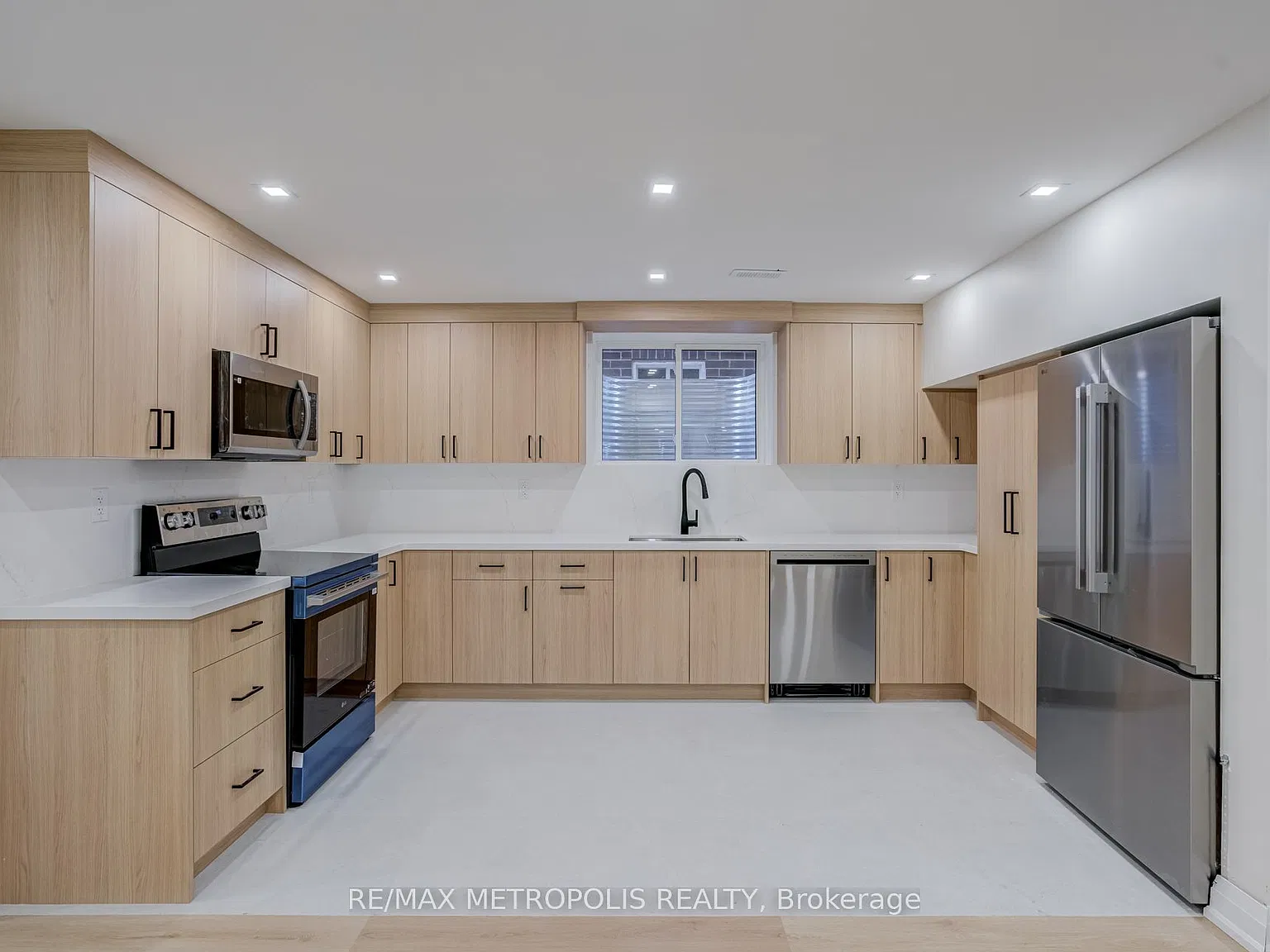 2 bed, $1,900 — Photo 2