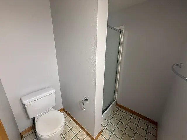 2254 Wellington Dr — Photo 24