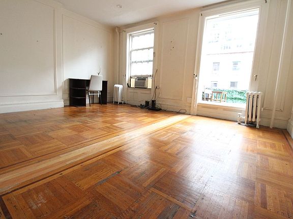 3rd image of 260 W 91st St #4A