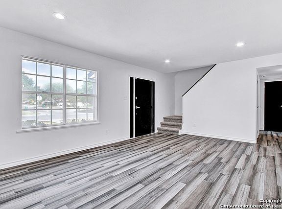 4th image of 306 Dalewood Dr
