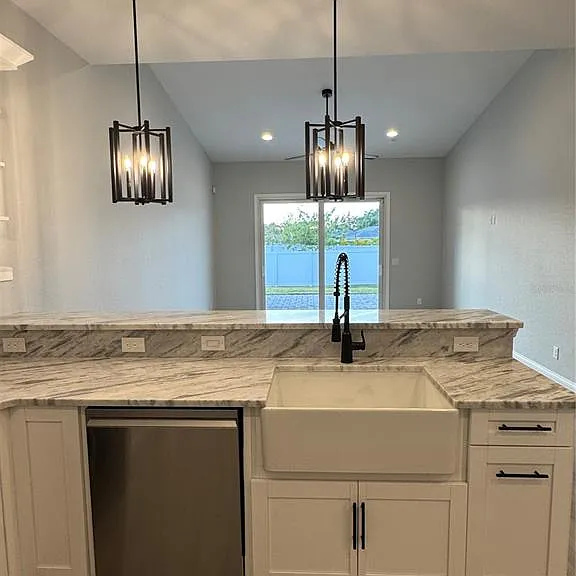 1172 Windjammer Dr — Photo 15