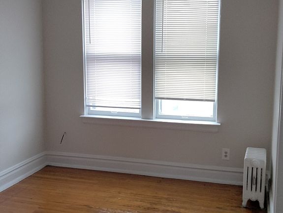 5th image of 2140 S Harvey Ave #3L