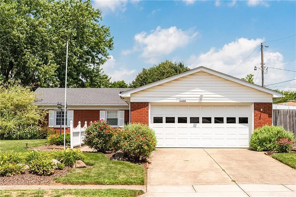 301 Villa Dr photo 1