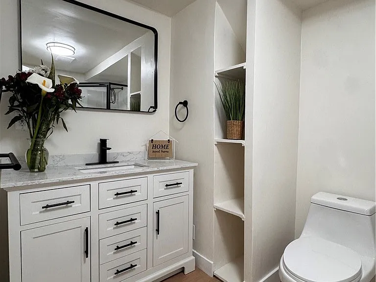 1734 Prospect Ave #B — Photo 15