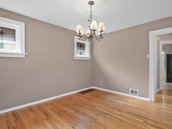 5th image of 6448 Hoffman Ave