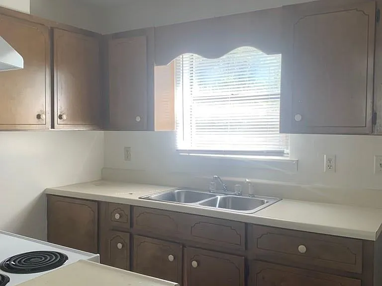 824 Charles C Frasier Blvd #A — Photo 4