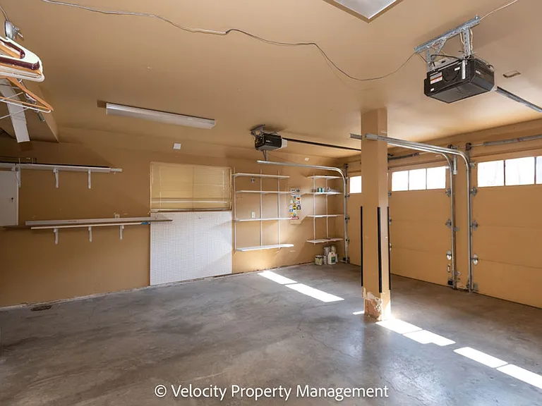 600 SW Otter Way — Photo 31