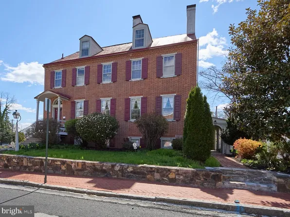 26 W Union St, West Chester, PA 19382