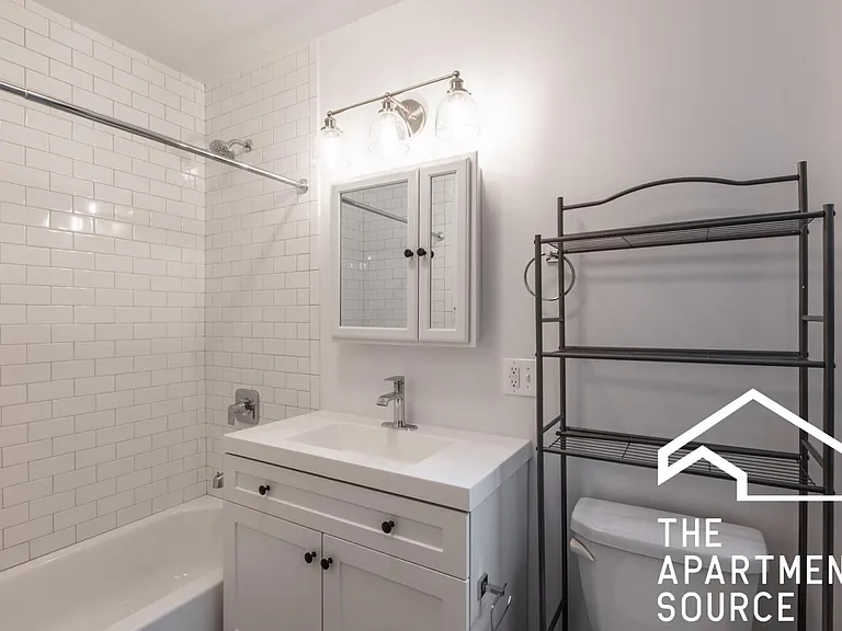 3409 W Fullerton Ave #2B — Photo 9