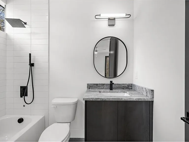 942 Peachtree Battle Cir — Photo 48